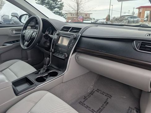 Used 2016 Toyota Camry LE image 23