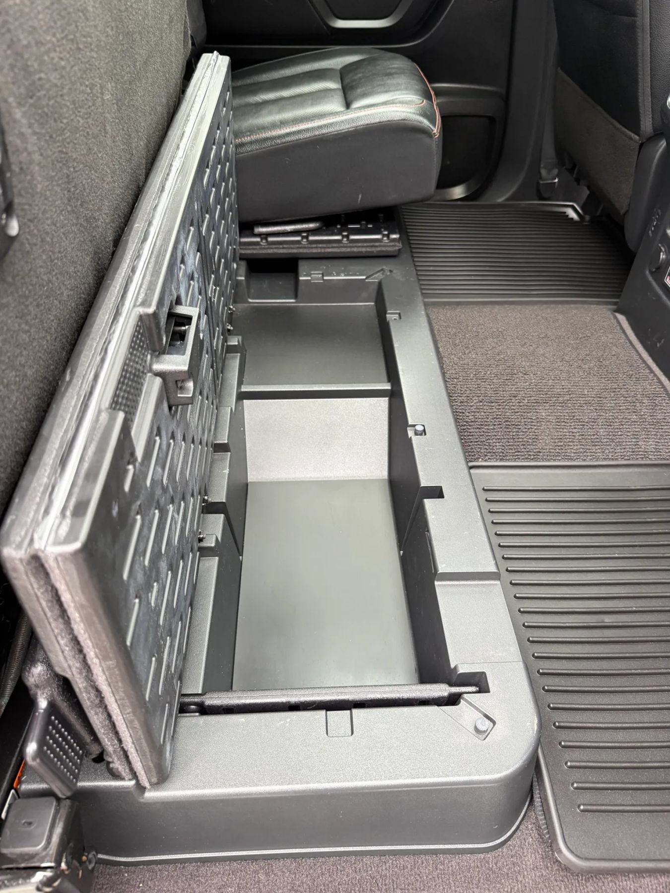 Used 2021 Nissan Titan PRO-4X w/ Pro-4x Convenience Package AWD/4WD image 53