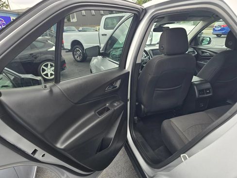 Used 2019 Chevrolet Equinox LT AWD/4WD image 15