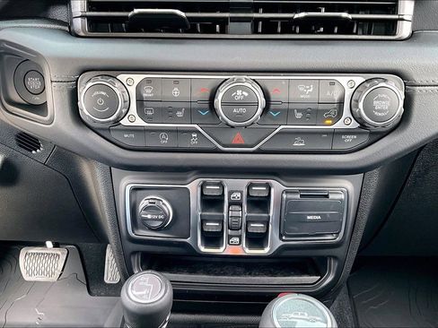 New 2026 Jeep Gladiator Mojave AWD/4WD image 28