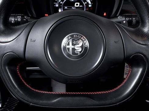 Used 2019 Alfa Romeo 4C Spider image 31