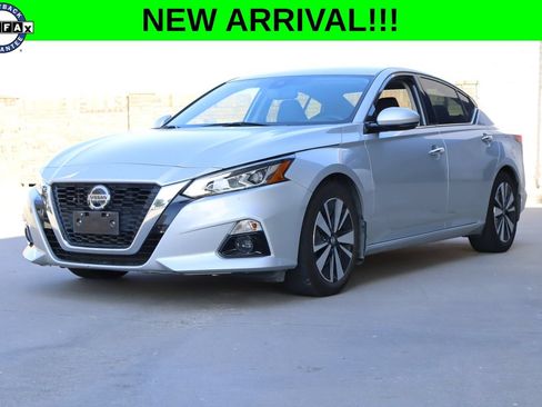 Used 2019 Nissan Altima 2.5 SL FWD image 2
