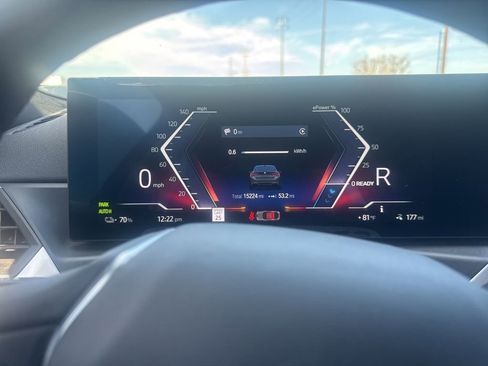 Used 2023 BMW i4 eDrive40 image 21