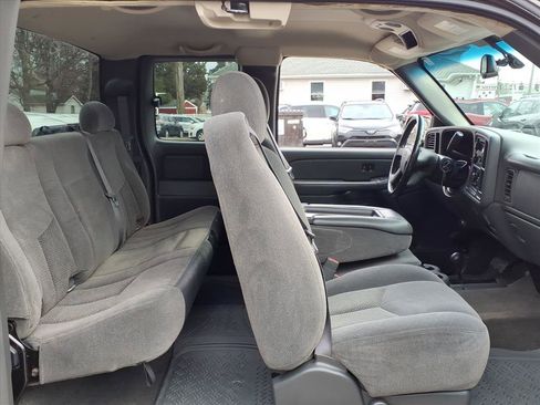 Used 2006 Chevrolet Silverado 1500 LT w/ Light Duty Power Package image 25