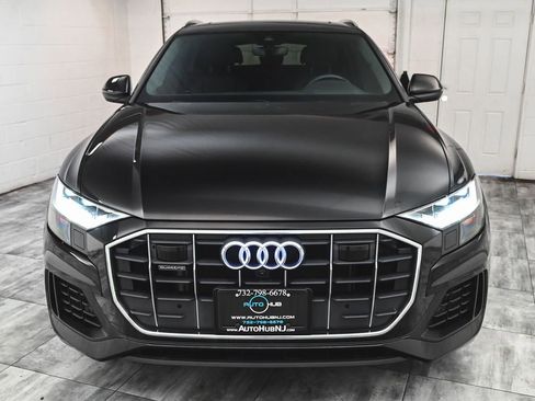 Used 2023 Audi Q8 Premium w/ Convenience Package AWD/4WD image 2