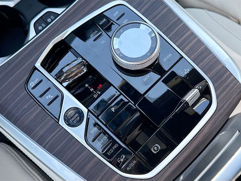 New 2027 BMW X7 M60i AWD/4WD image 30