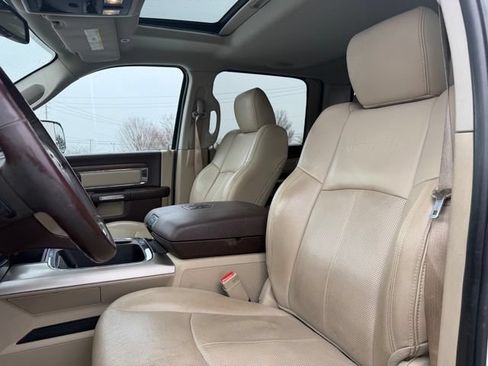 Used 2018 RAM 2500 Laramie w/ Snow Chief Group AWD/4WD image 2