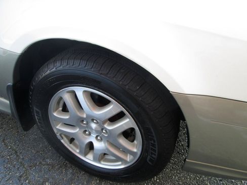 Used 2001 Subaru Outback Wagon AWD/4WD image 28