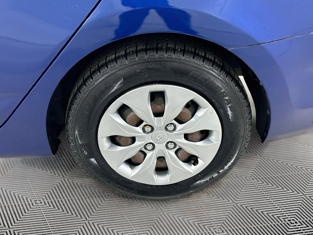 Used 2017 Hyundai Accent SE FWD image 26