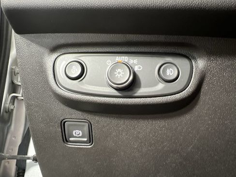 Used 2022 GMC Terrain AT4 AWD/4WD image 18