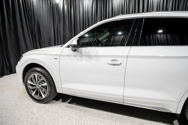 Used 2023 Audi Q5 2.0T Premium Plus w/ Premium Plus Package AWD/4WD image 5