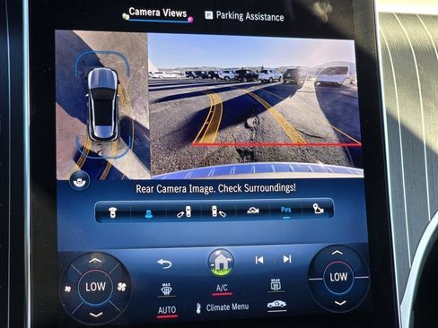 Used 2023 Mercedes-Benz GLC 300 4MATIC image 6