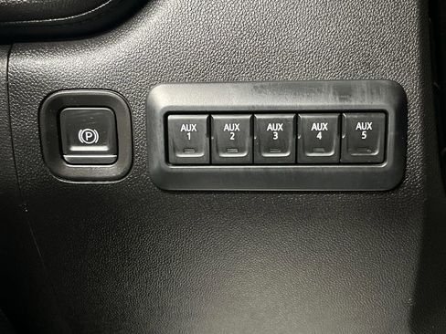 Used 2022 Chevrolet Silverado 3500 LT image 27