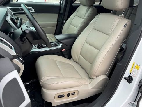 Used 2015 Ford Explorer XLT w/ Equipment Group 202B image 15