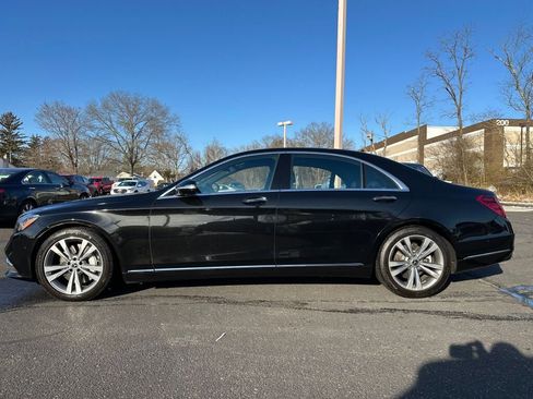 Used 2019 Mercedes-Benz S 560 4MATIC Sedan w/ Premium Package image 4