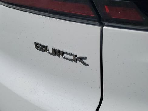 Used 2025 Buick Enclave Sport Touring image 6