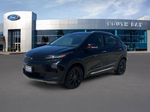 Used 2023 Chevrolet Bolt EUV Premier w/ Sun & Sound Package FWD image 1