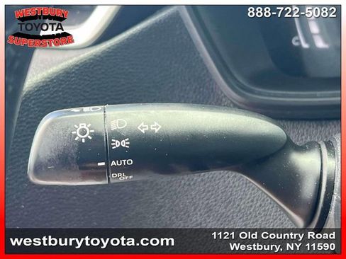 Used 2026 Toyota Corolla SE FWD image 27