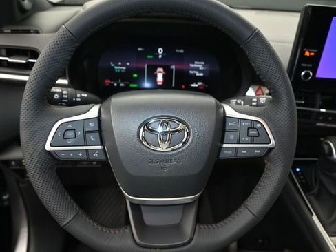 New 2026 Toyota Sienna Limited FWD image 5
