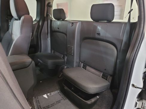 Used 2022 Nissan Frontier S image 7