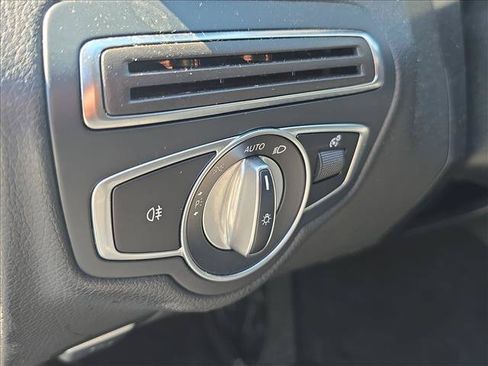 Used 2020 Mercedes-Benz C 300 Sedan image 10