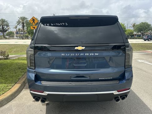 New 2026 Chevrolet Suburban Premier AWD/4WD image 7