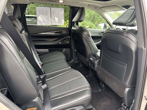 Used 2025 INFINITI QX60 Luxe w/ Vision Package AWD/4WD image 38