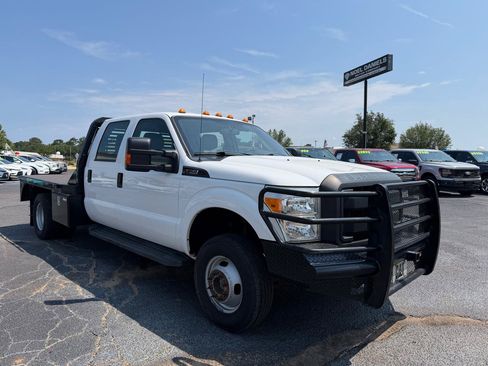 Used 2016 Ford F350 XL w/ Power Equipment Group AWD/4WD image 3