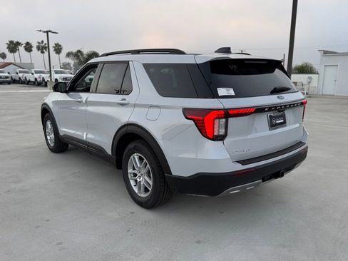 New 2026 Ford Explorer Active w/ Active Comfort Package image 10