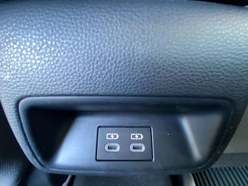 Used 2025 Toyota Corolla LE FWD image 29