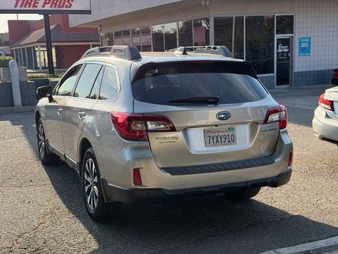 Used 2017 Subaru Outback 2.5i Limited AWD/4WD image 8