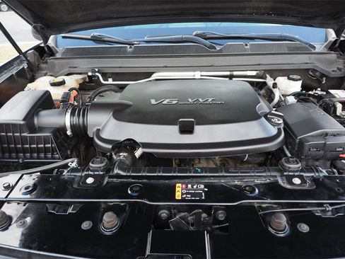 Used 2020 Chevrolet Colorado ZR2 w/ Colorado ZR2 Bison Edition image 11