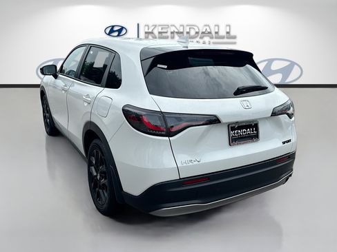 Used 2024 Honda HR-V Sport image 4