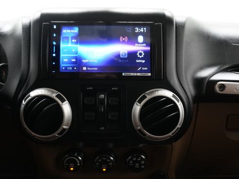 Used 2014 Jeep Wrangler Unlimited Sahara w/ Max Tow Package image 18