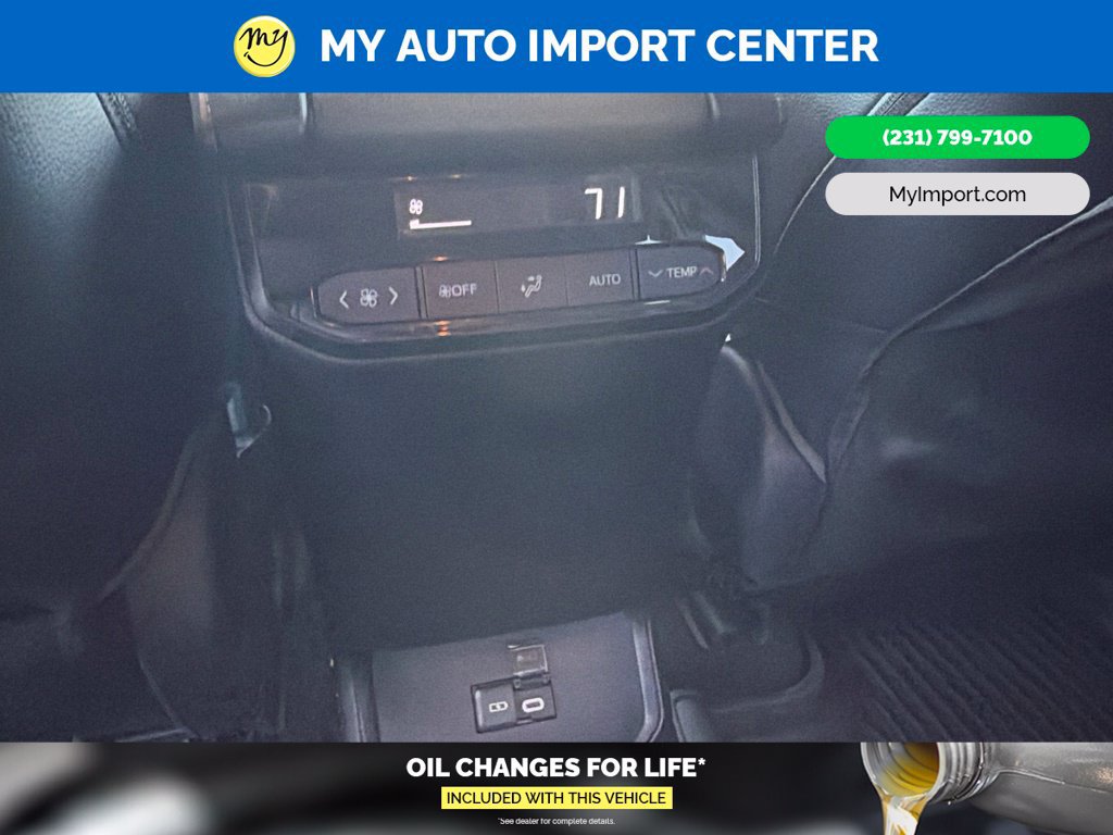 Used 2023 Toyota Highlander XLE AWD/4WD image 24