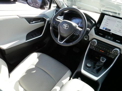 Used 2024 Toyota RAV4 Limited w/ Advanced Technology Package image 9