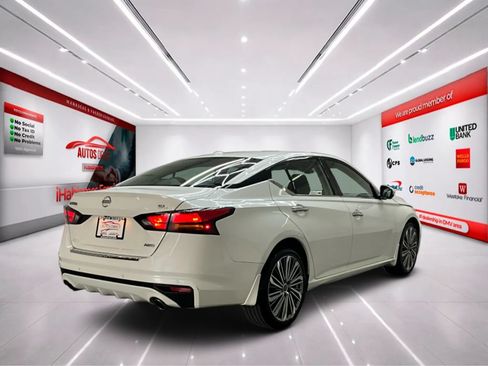 Used 2023 Nissan Altima 2.5 SL AWD/4WD image 7