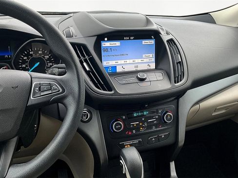 Used 2019 Ford Escape SE image 6