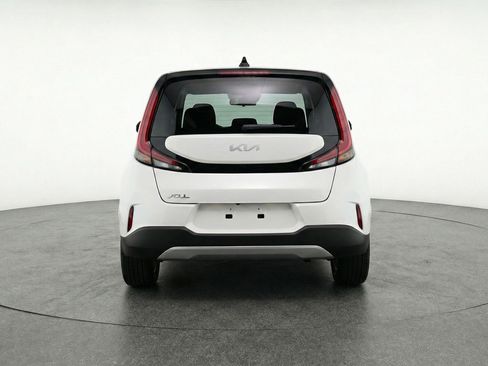 Used 2025 Kia Soul LX w/ LX Technology Package FWD image 7