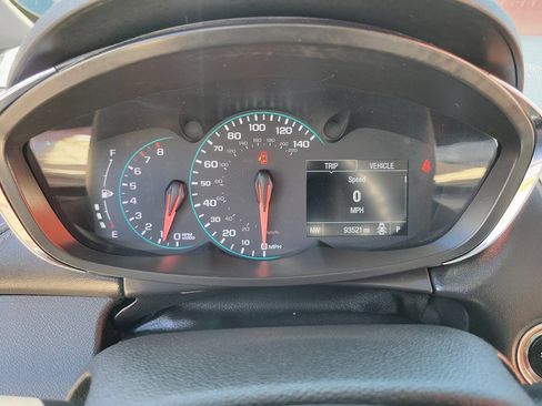 Used 2018 Chevrolet Trax LT w/ Redline Edition FWD image 30
