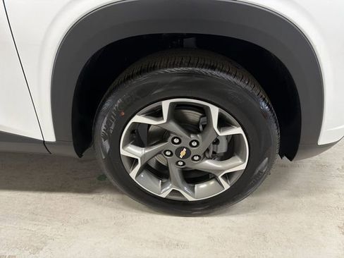 New 2026 Chevrolet Trax LT w/ Driver Confidence Package FWD image 14