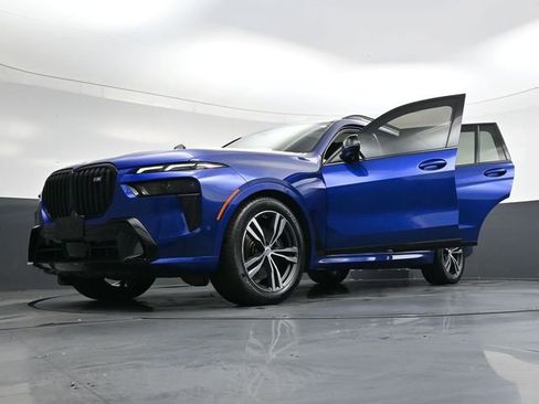 Used 2023 BMW X7 M60i w/ Executive Package image 43