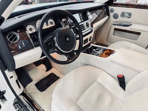 Used 2012 Rolls-Royce Ghost Extended Wheelbase image 4