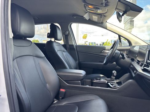 Used 2024 Kia Sportage EX FWD image 23