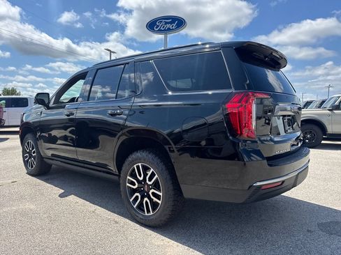 Used 2024 GMC Yukon AT4 w/ AT4 Premium Package AWD/4WD image 4