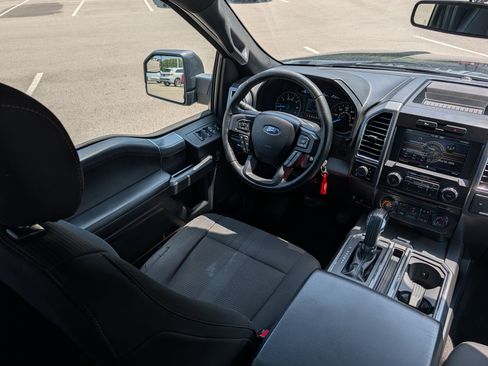 Used 2015 Ford F150 XLT w/ Equipment Group 302A Luxury AWD/4WD image 9