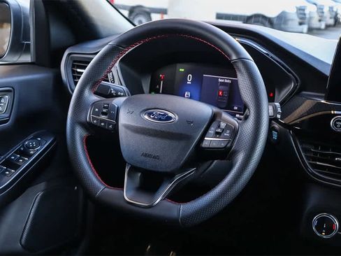 Used 2025 Ford Escape ST-Line w/ Equipment Group 301A image 16