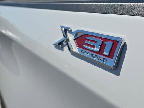 Used 2022 GMC Sierra 1500 SLT image 10