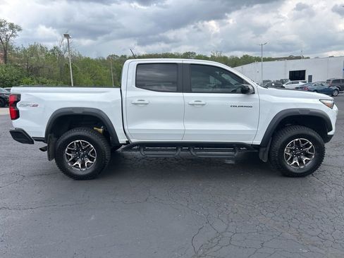 Used 2023 Chevrolet Colorado ZR2 w/ ZR2 Convenience Package III AWD/4WD image 4