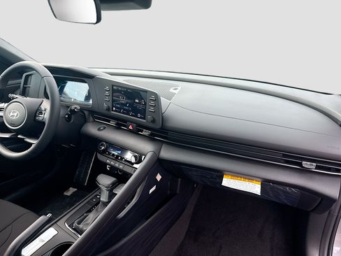 New 2026 Hyundai Elantra Sport FWD image 21